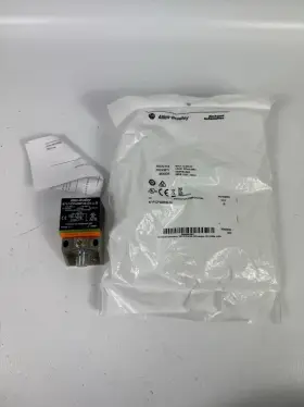 871p-dp40bp40-d4 Allen Bradley New Proximity Switch
