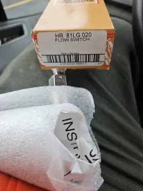 81lg020 Carrier Flow Switch #2
