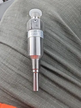 81lg020 Carrier Flow Switch