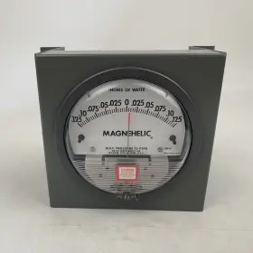 2300-00 Dwyer Instruments -.125/0/.125 Inch Magnehelic Gauge Oem