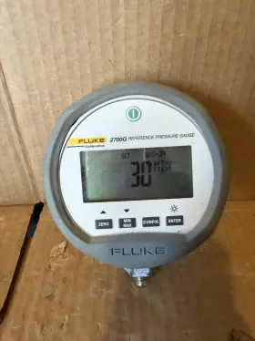 3826416 Fluke 2700g Reference Pressure Gauge #2