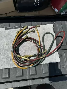 22985 Nrp Refrigerant 1/4 700 Psig Manifold Hose Set 3 Qty 5 Ft 22985 Nrp Refrigerant 1/4 700 Psig Manifold Hose Set 3 Qty 5 Ft