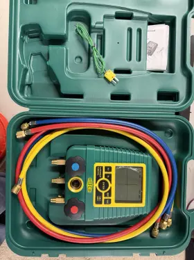 4676489 Refco Digimon Digital Manifold Hvac Two-valve With Hoses And Case
