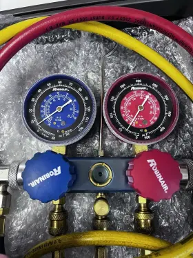 42172 Robinair Manifold Gauge Set R-12 R-134a With Hoses And Carrying Case