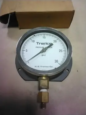 D00111 Trerice Pressure Gauge 4.5 Inch 1/4 Npt Model 500xb