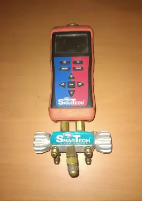 160000527 Uniweld Smart Tech Digital Manifold