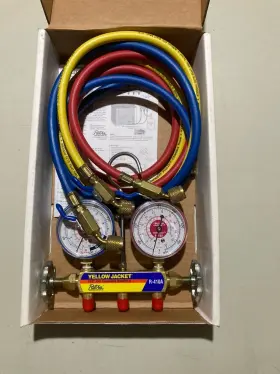 42715 Yellow Jacket 2 Valve Charging Manifold With Hoses