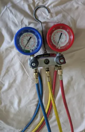 49814 Yellowjacket Yellow Jacket 2-valve Titan Test/charging Manifold Gauges With New Hoses