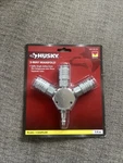 Husky 3-WAY Manifold 1/4IN Universal HDA31300. Fixed Price $19.99.